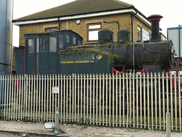 Steam Train - River Road Barking - Timber